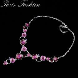 COLLIER EN EMAIL ET STRASS DE VERRE violet