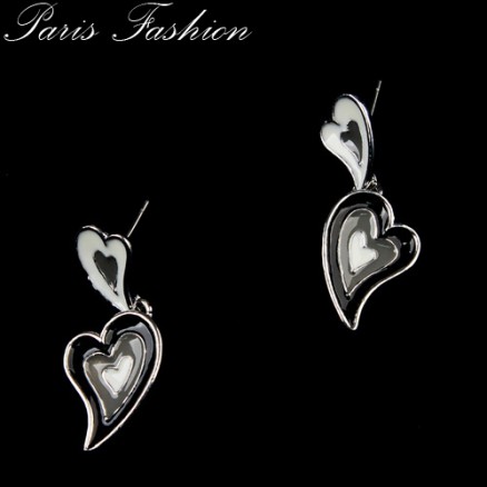 BOUCLES D'OREILLES EN EMAIL noires